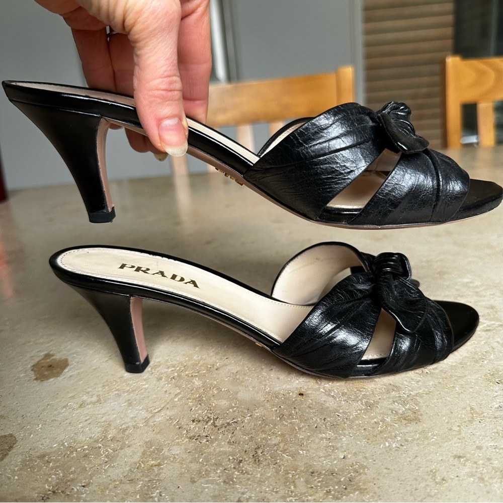 Prada Black leather slides 37.5 - Picture 6 of 11